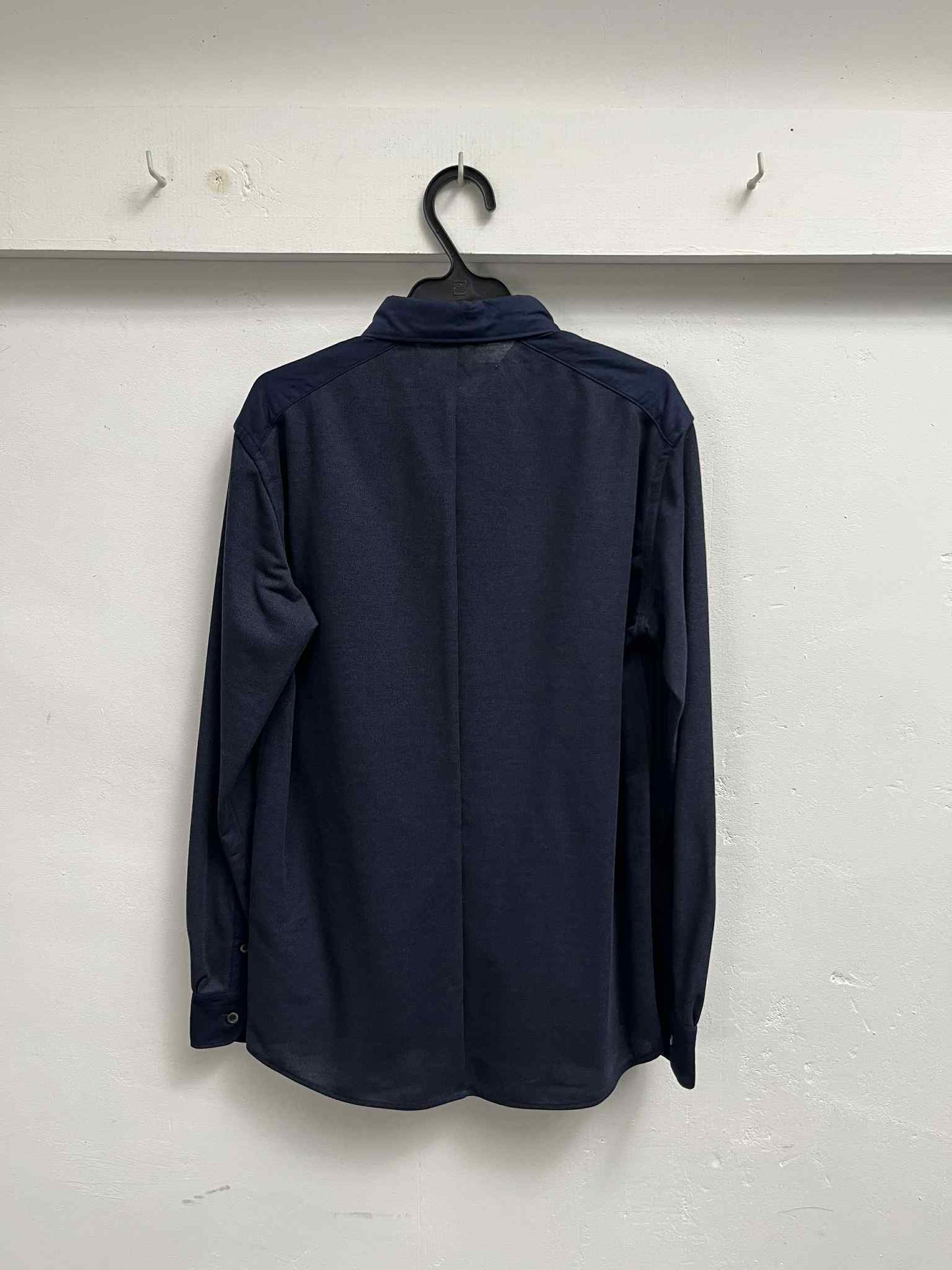 navy shirt