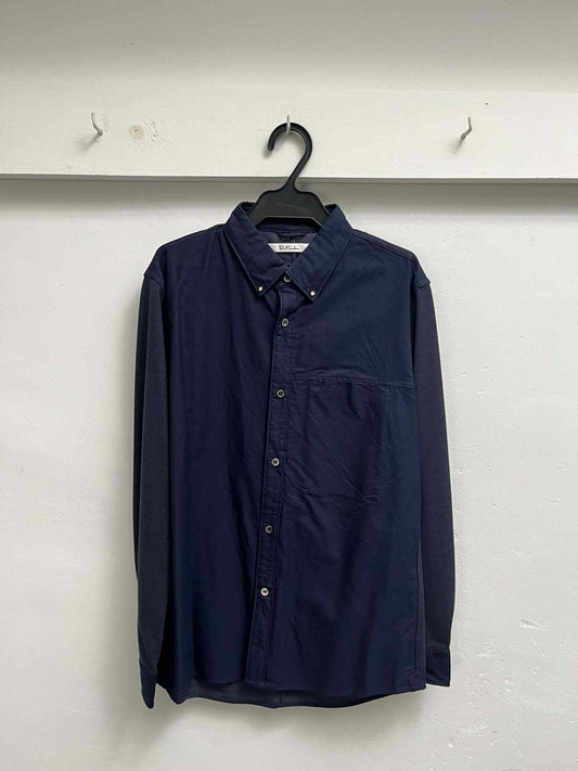 navy shirt